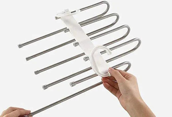 5-IN-1 FOLDABLE HANGER ORGANIZER (BUY 1 GET 1 FREE)